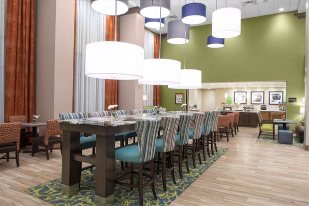 Images Hampton Inn & Suites Syracuse North Airport Area