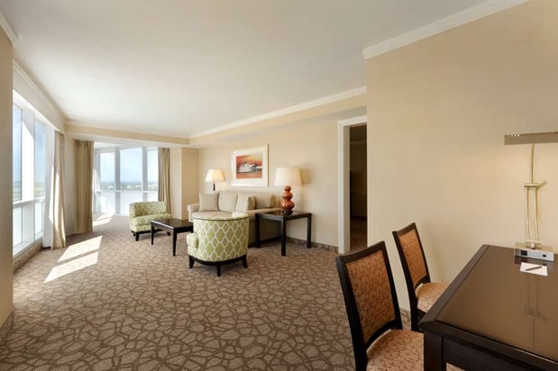 Images Embassy Suites by Hilton Los Angeles Glendale