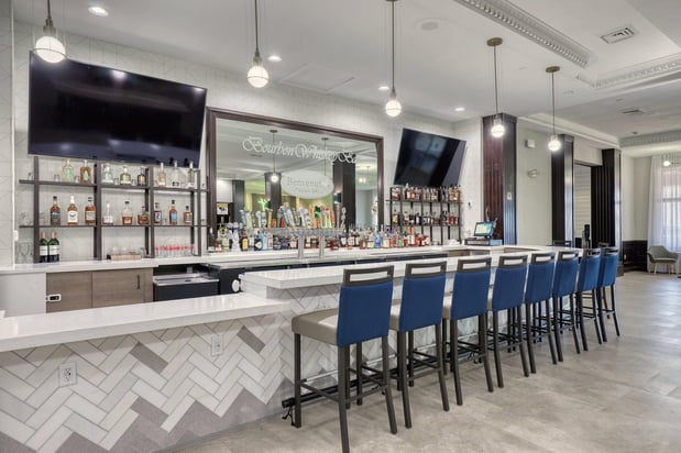 Images Holiday Inn & Suites Madison West - Middleton by IHG