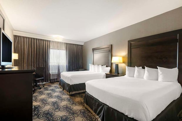 Images Best Western Plus Midwest Inn