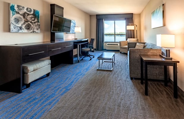 Images Holiday Inn Owensboro Riverfront by IHG