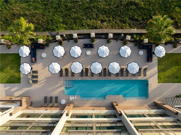Images Hilton Garden Inn Charleston Waterfront/Downtown