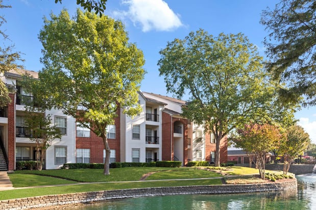 Images Camden Buckingham Apartments