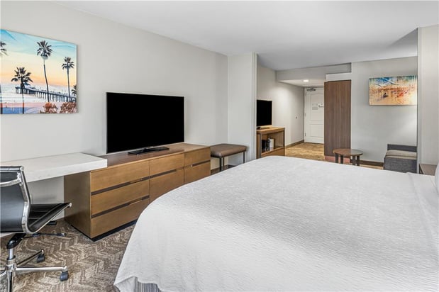 Images Best Western Valencia/Six Flags Inn & Suites