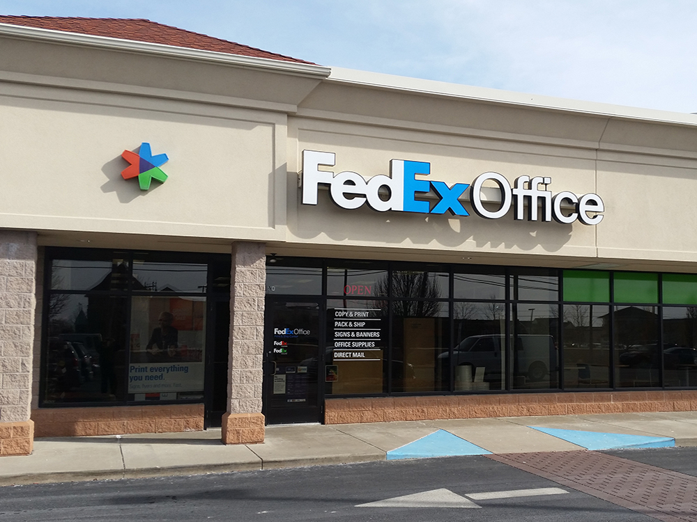Exterior photo of FedEx Office location at 25950 N Dixie Hwy\t Print quickly and easily in the self-service area at the FedEx Office location 25950 N Dixie Hwy from email, USB, or the cloud\t FedEx Office Print & Go near 25950 N Dixie Hwy\t Shipping boxes and packing services available at FedEx Office 25950 N Dixie Hwy\t Get banners, signs, posters and prints at FedEx Office 25950 N Dixie Hwy\t Full service printing and packing at FedEx Office 25950 N Dixie Hwy\t Drop off FedEx packages near 25950 N Dixie Hwy\t FedEx shipping near 25950 N Dixie Hwy
