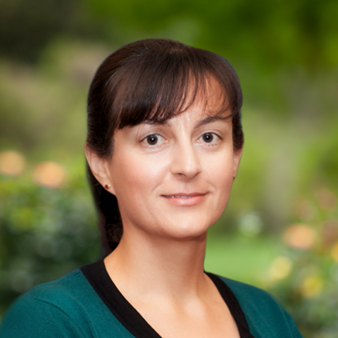 Dr Nina Rezai