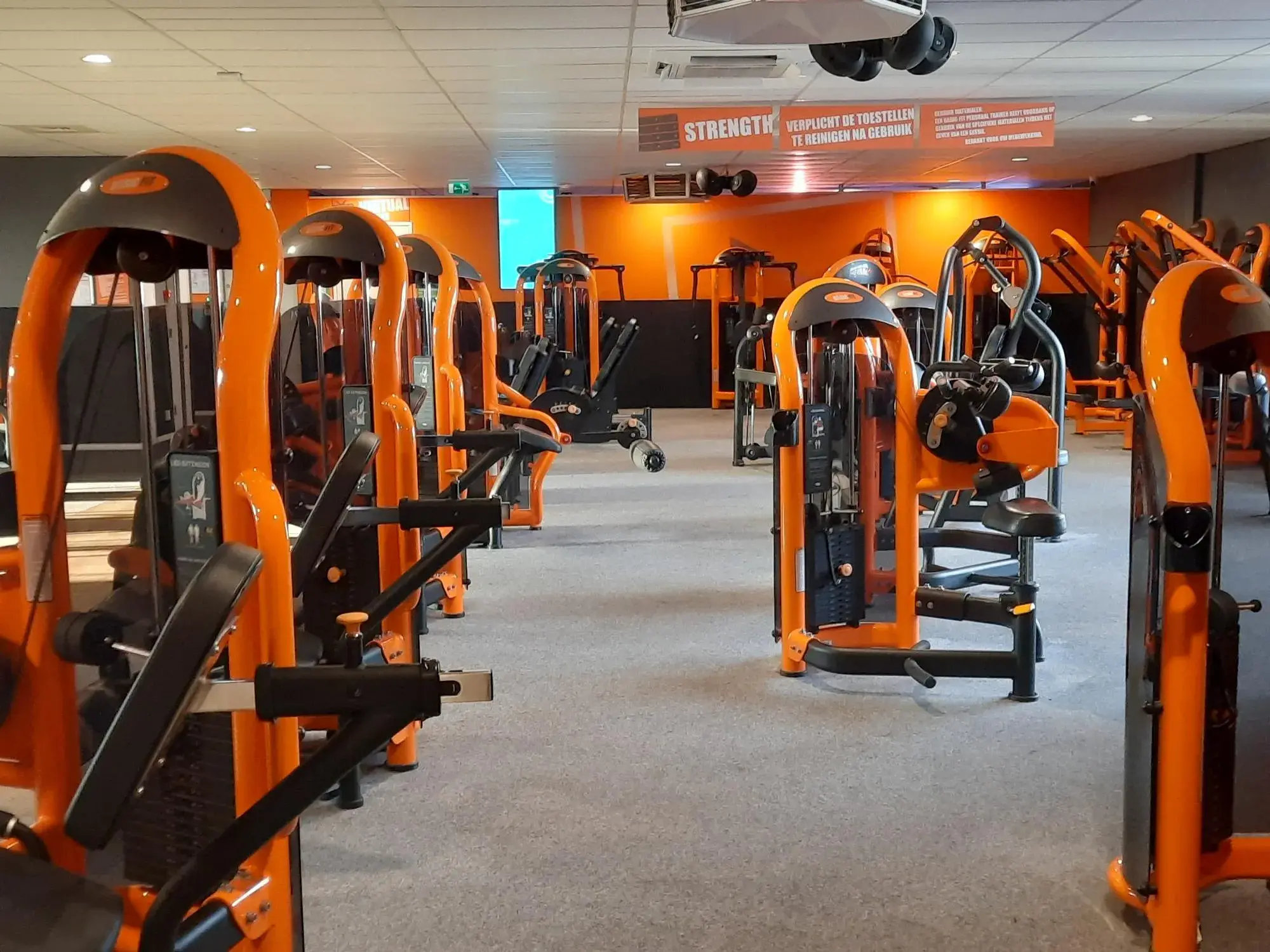 Foto's Basic-Fit 24/7