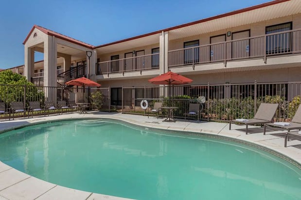 Images Best Western Lindale Inn