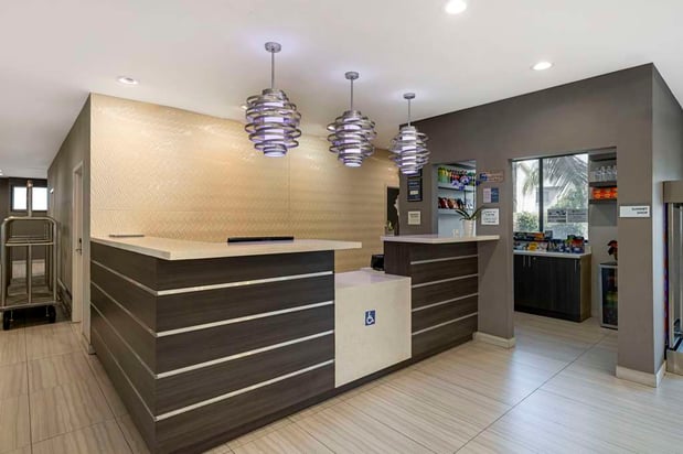 Images Best Western Plus Gardena Inn & Suites