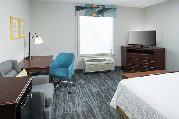 Images Hampton Inn & Suites Rochester-North