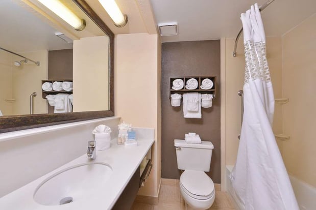 Images Hampton Inn closest to Universal Orlando