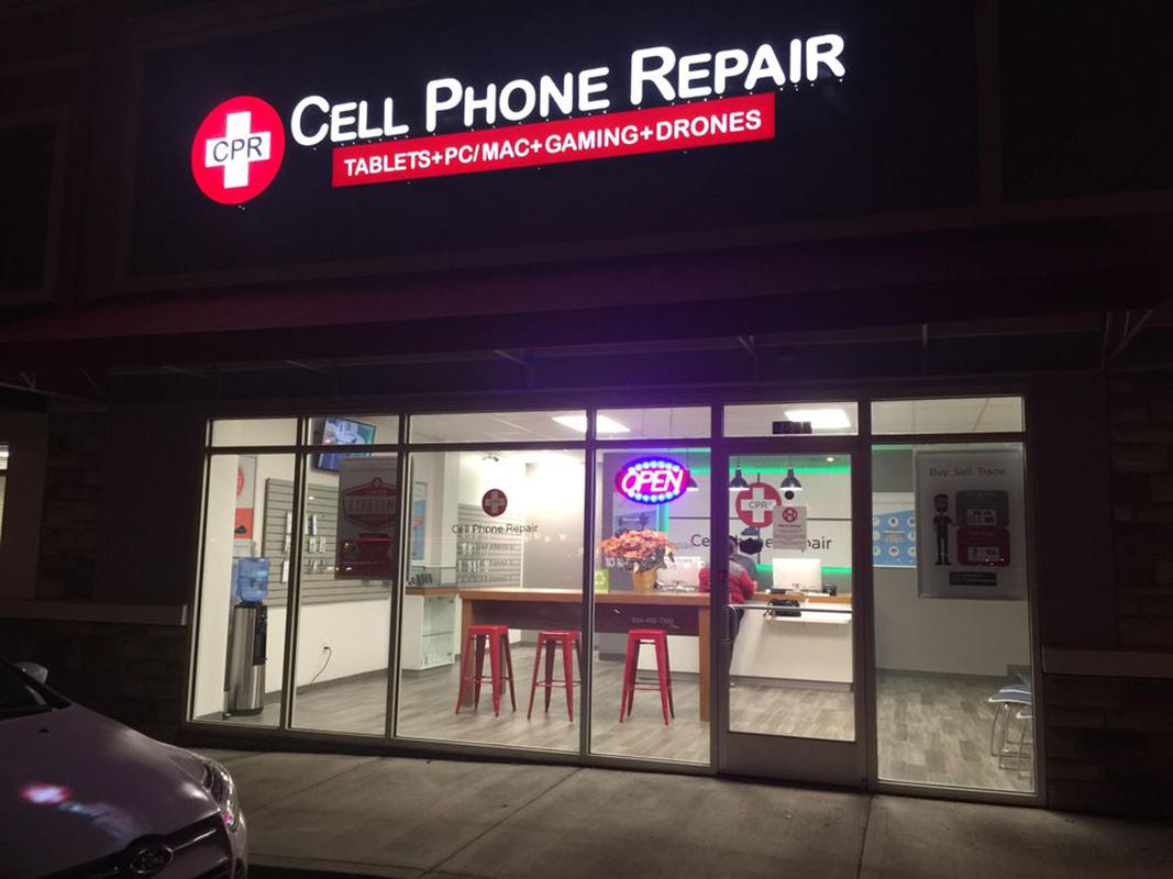 CPR Cell Phone Repair North Kansas City Photo