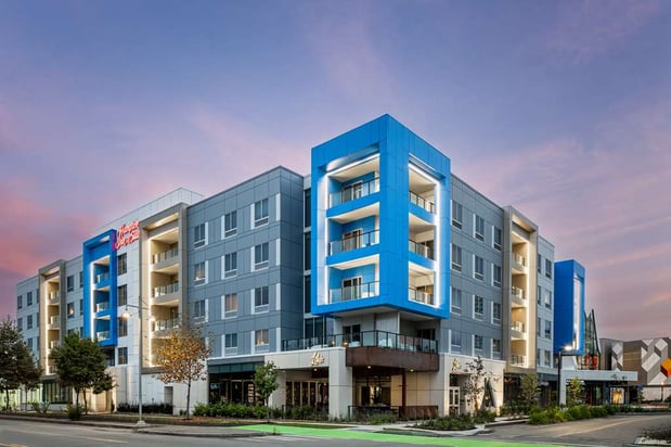 Images Hampton Inn & Suites Rochester Downtown