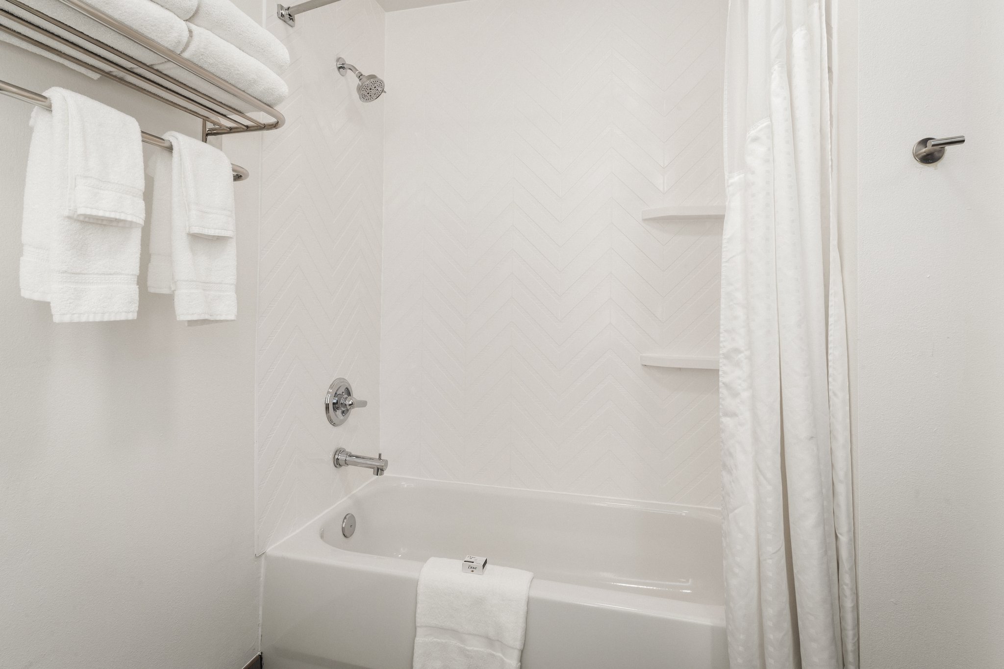 Holiday Inn & Suites Bothell by IHG Image