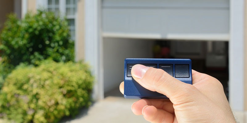 SET UP YOUR GARAGE DOOR OPENER TO WORK WITHOUT A PROBLEM.
