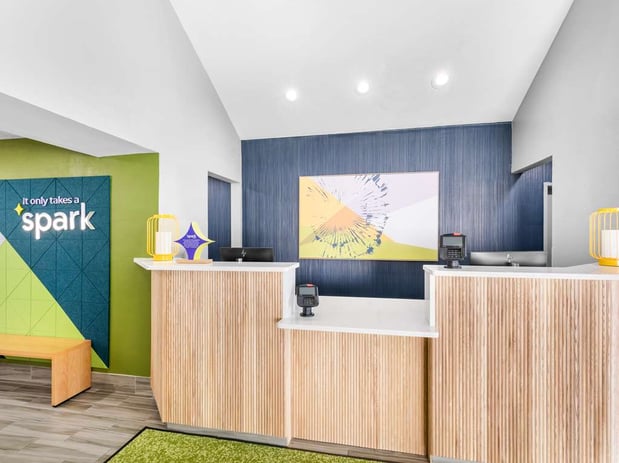 Images Spark by Hilton Augusta