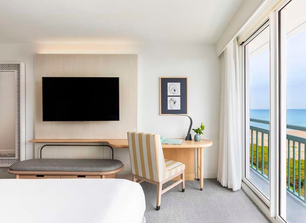 Images The Singer Oceanfront Resort, Curio Collection by Hilton