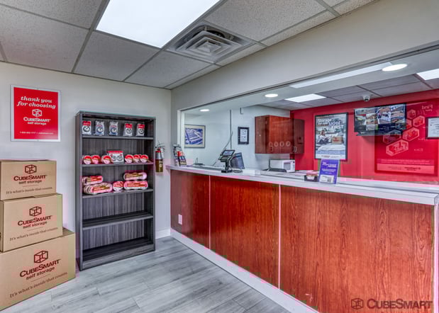 Images CubeSmart Self Storage