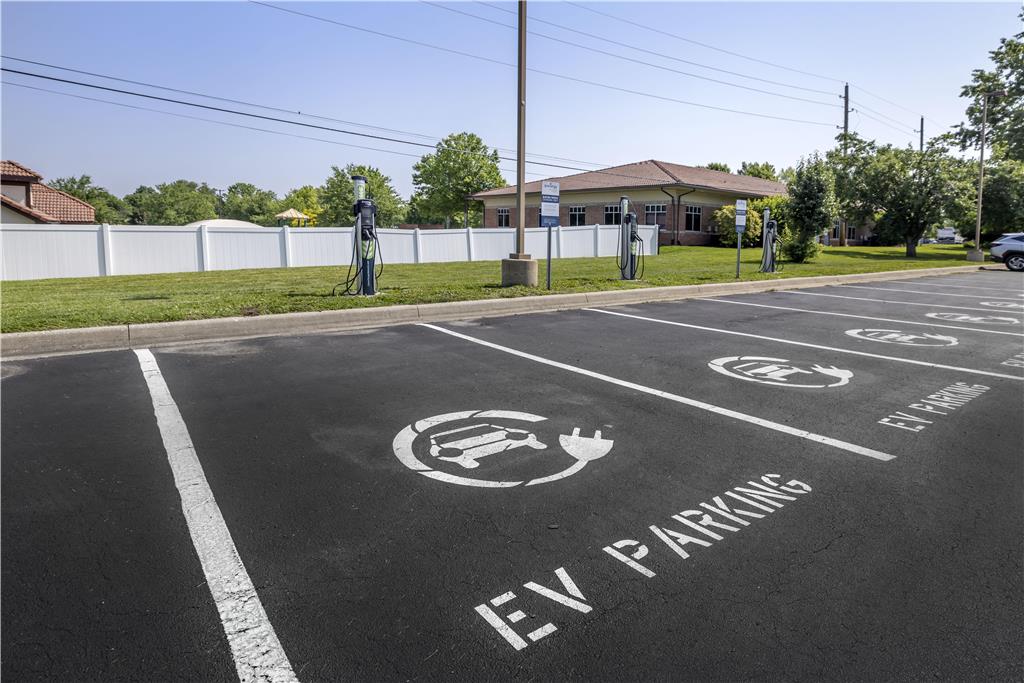 BW Plus Lees Summit EV