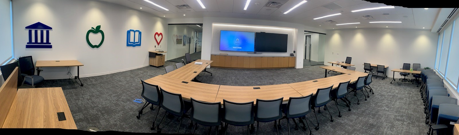 First United Bank – Austin Seven Oaks - Interior Meeting Space