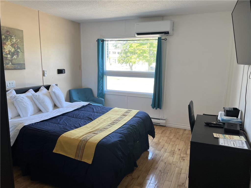 Images Harbourview Inn, SureStay Collection by Best Western