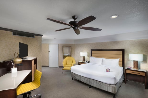 Images Crowne Plaza Resort Asheville by IHG