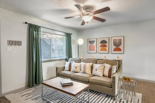 Images Retreat at Brightside Apartments