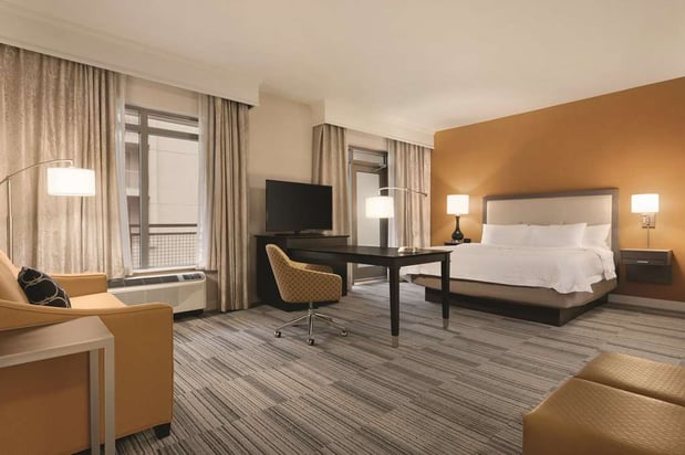 Images Hampton Inn & Suites Roanoke-Downtown