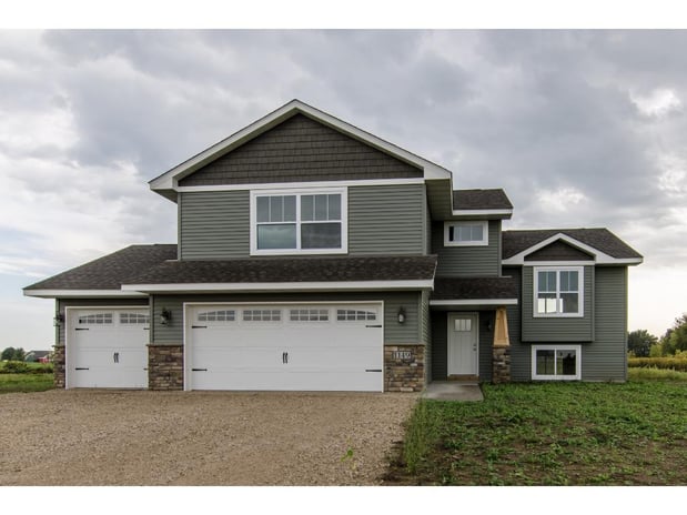 Images Jackie Kumm - Edina Realty - Real Estate Services in the St. Croix Valley