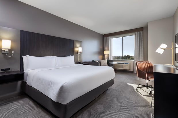 Images Holiday Inn Carlsbad - San Diego by IHG