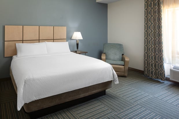 Images Candlewood Suites Omaha Airport by IHG