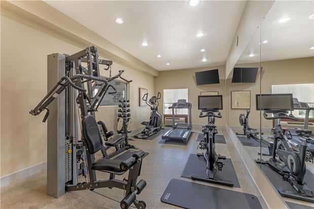 Images Best Western Plus Monica Royale Inn & Suites