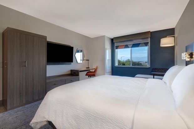 Images Holiday Inn Express & Suites Ontario - Chino Hills by IHG