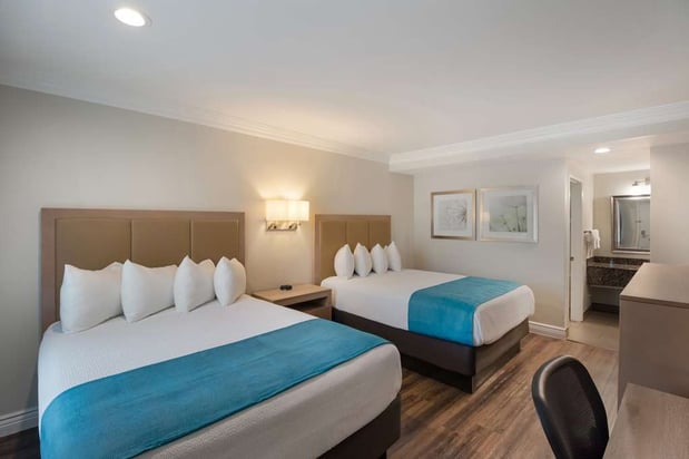 Images Best Western Woodland Hills Inn