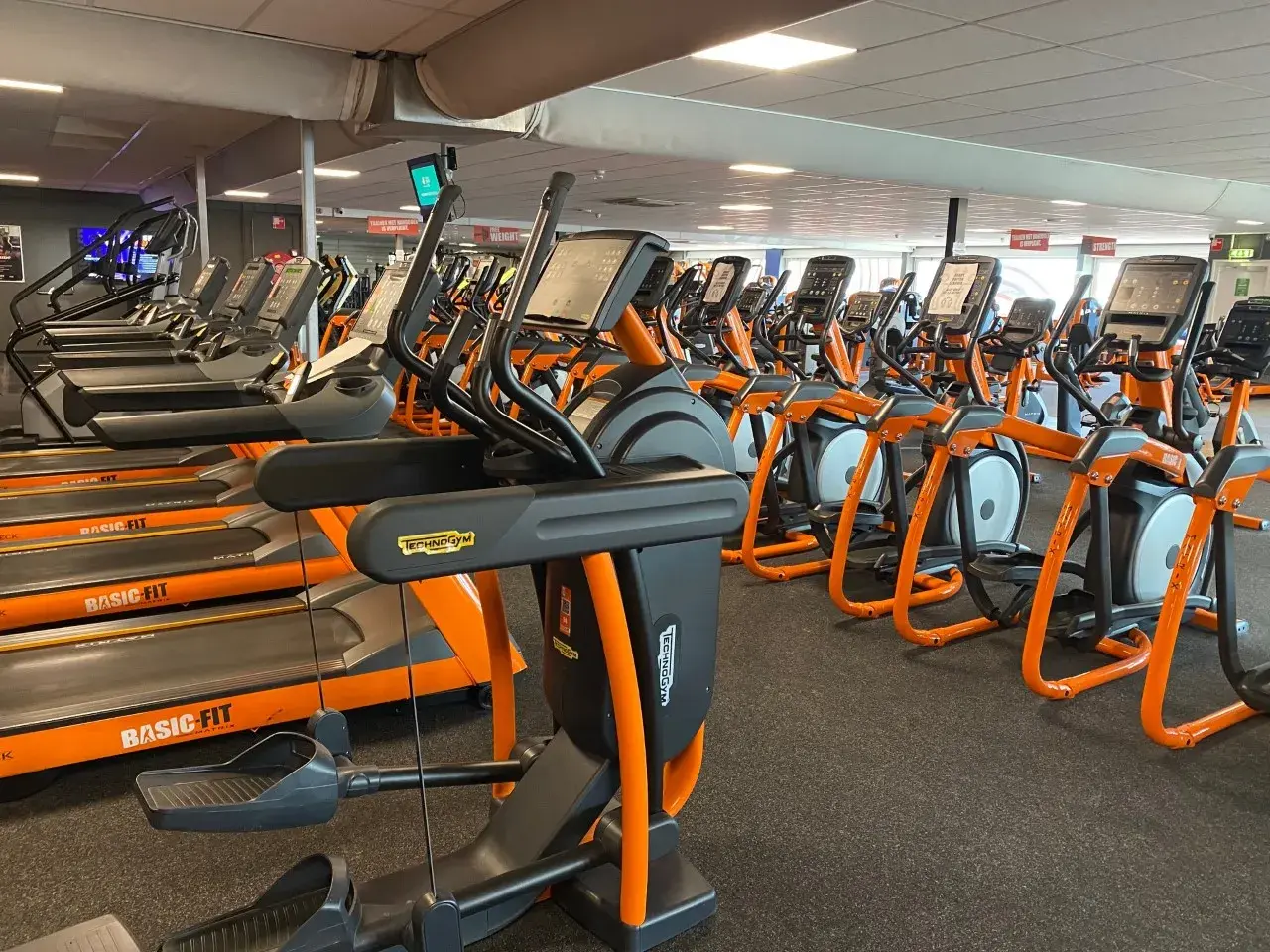 Foto's Basic-Fit 24/7