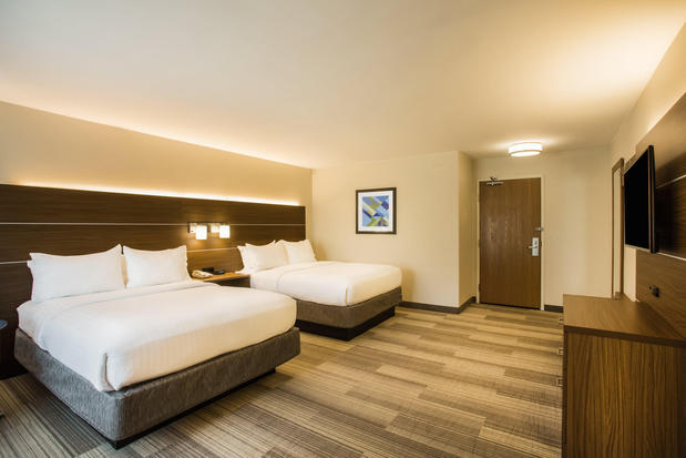 Images Holiday Inn Express & Suites Cedar City, an IHG Hotel