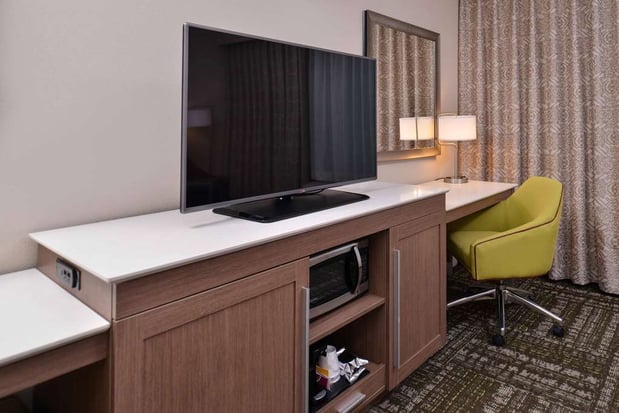 Images Hampton Inn & Suites Dallas Market Center