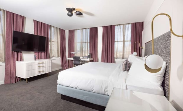 Images The Kelly Birmingham, Tapestry Collection by Hilton