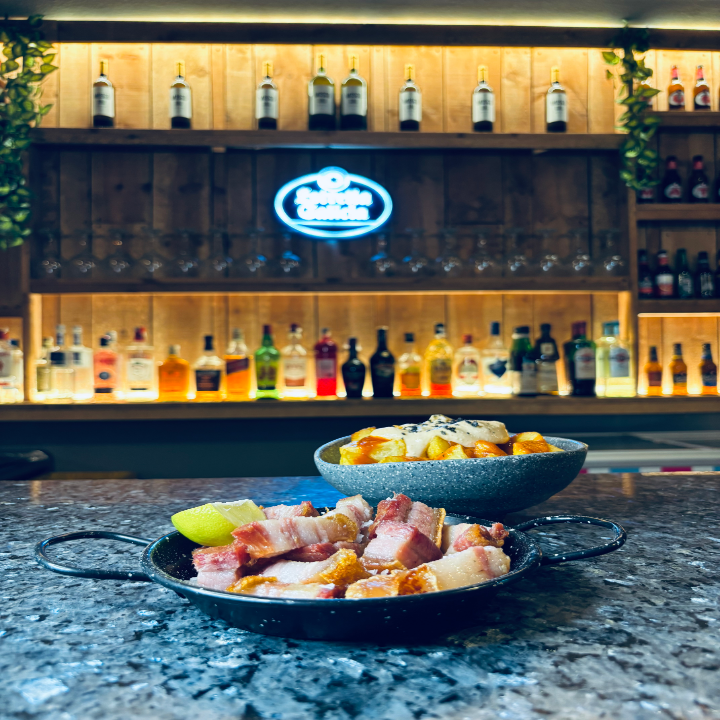 Images Tu Lugar Brasas y Tapas