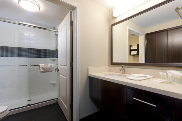 Images Staybridge Suites Buffalo-Amherst, an IHG Hotel