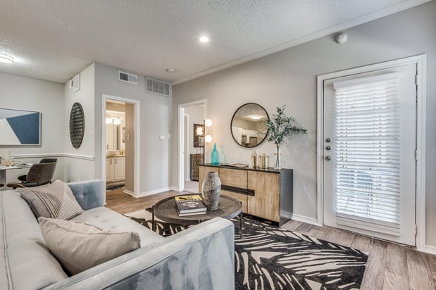 Images Estates at Las Colinas
