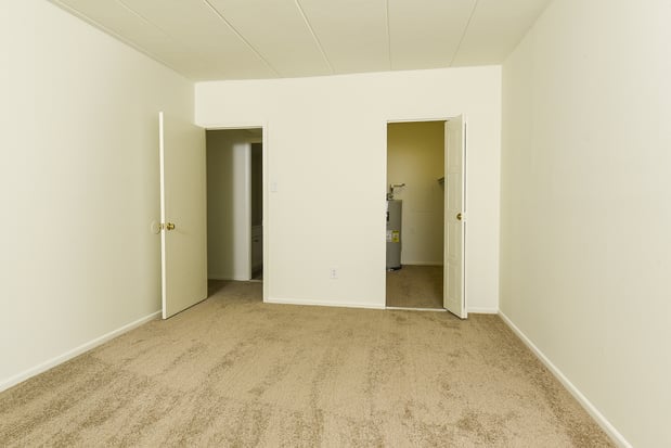Images Summit Trace Apartments