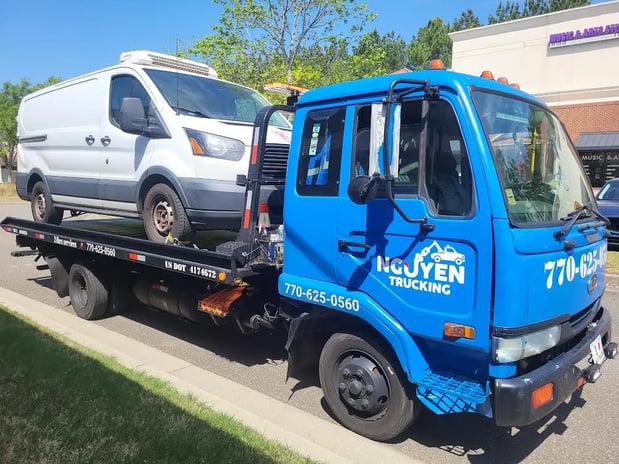 Images Nguyen Trucking