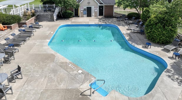 Images Heathermoor & Bedford Commons Apartments