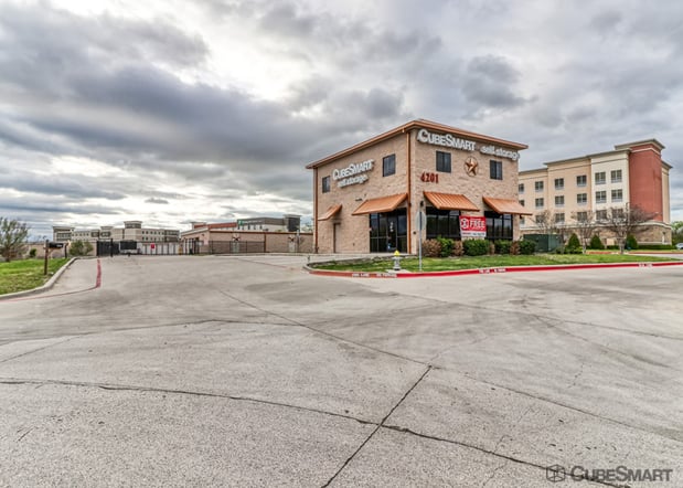 Images CubeSmart Self Storage