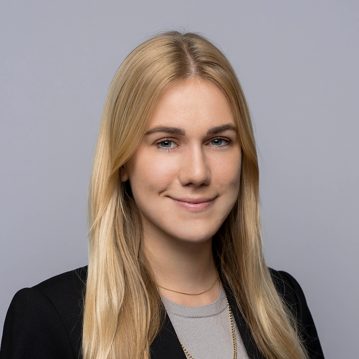 Natalie Hohenstein headshot.