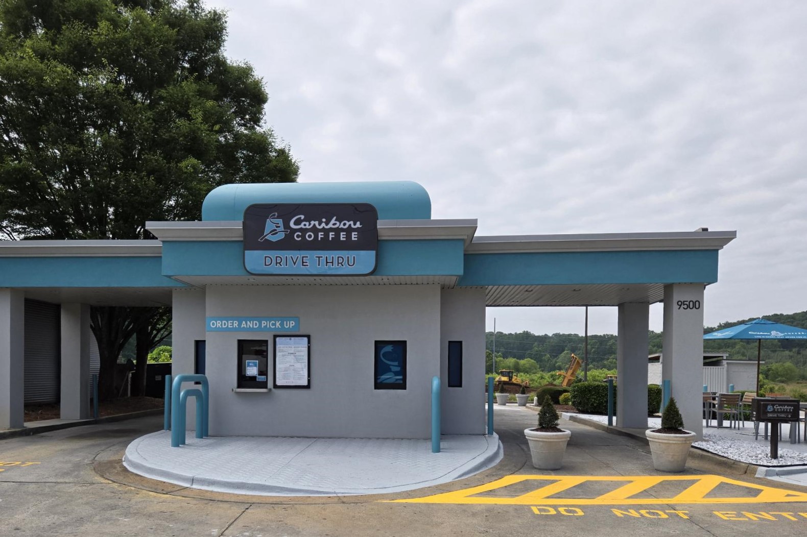 Storefront of the Caribou Coffee at 9500 Georgia 92 in Woodstock