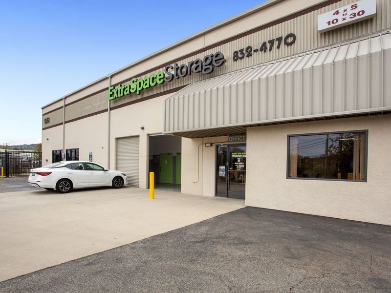 Images Extra Space Storage