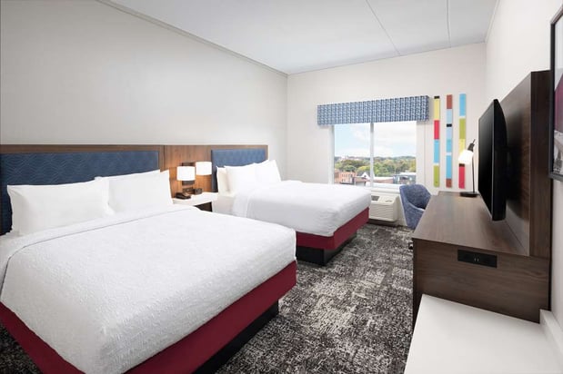 Images Hampton Inn & Suites Rochester Downtown