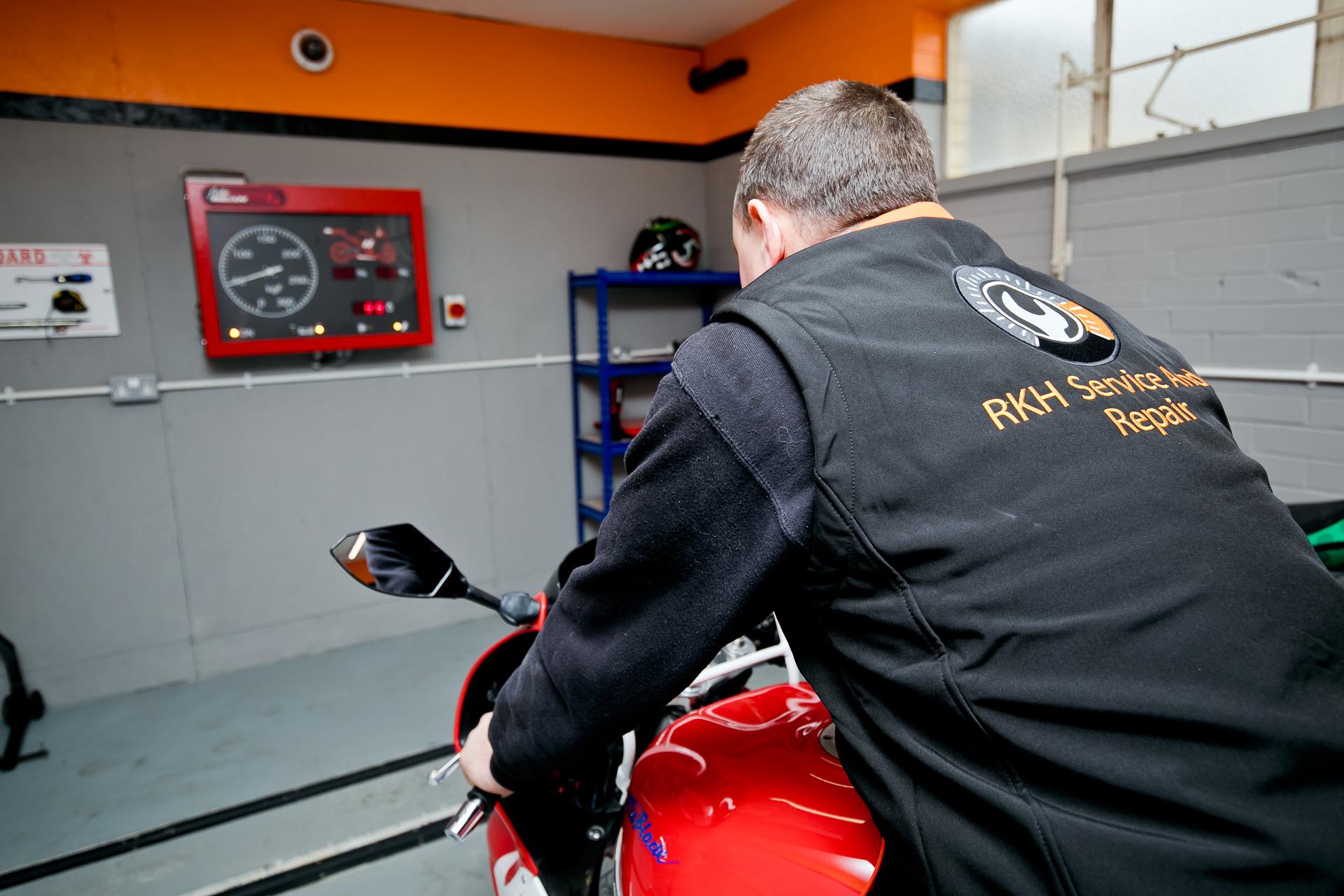 Images RKH Service & Repair | MOT Ashford Kent